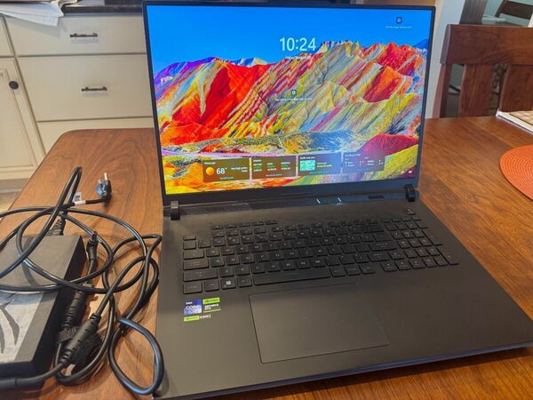 ASUS ROG Strix 18", 240Hz, Intel Core i9 13th, 32GB DDR5, 2TB SSD, RTX 4090