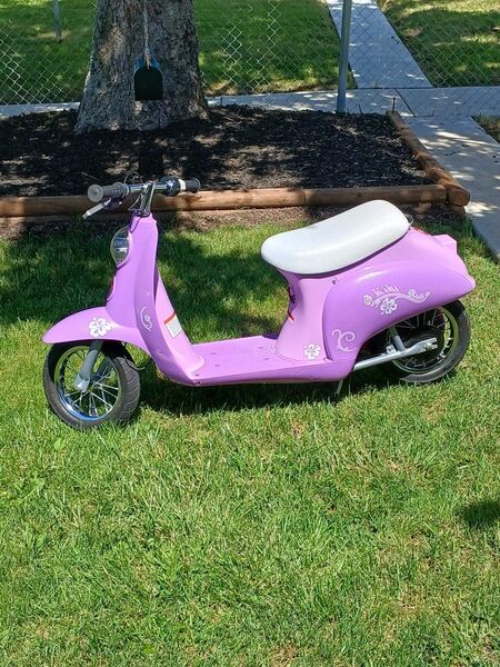 Girls Motor cycle / Scooter