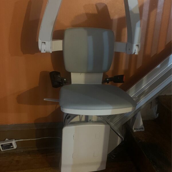 BRUNO( (ELAN Straight Stairlift). SRE-3050