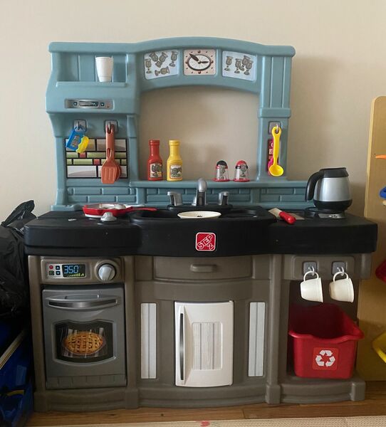 ep2 Best Chefs Kids Kitchen Playset, Interactive Play with Lights and Sounds, For Toddlers 2+ Years Old, Realistic 25 Piece Toy Accessory Set