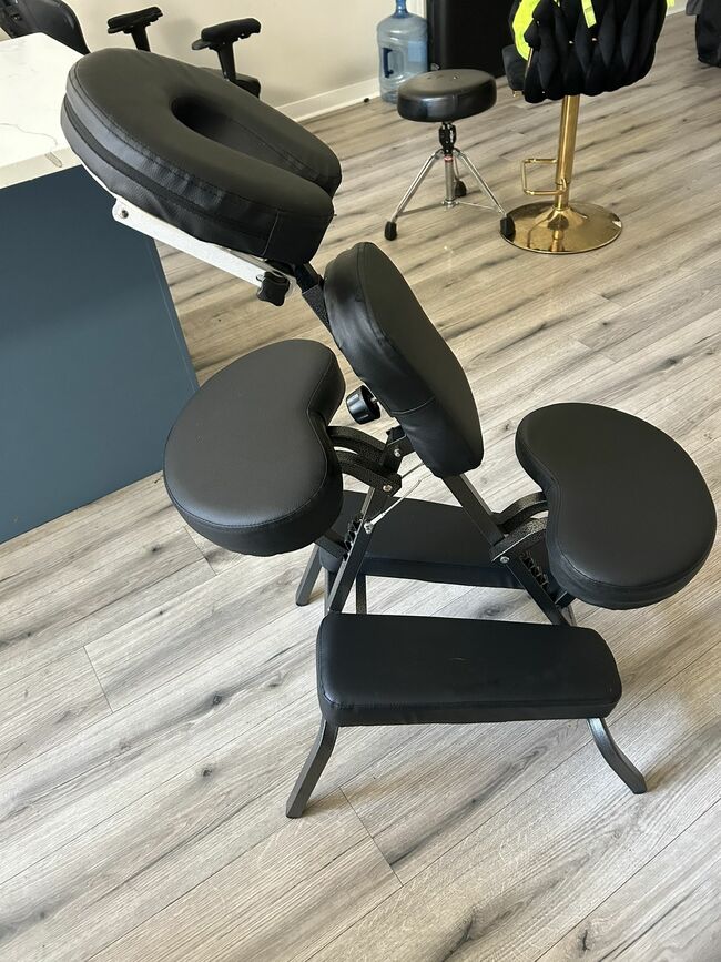 Portable massage chair