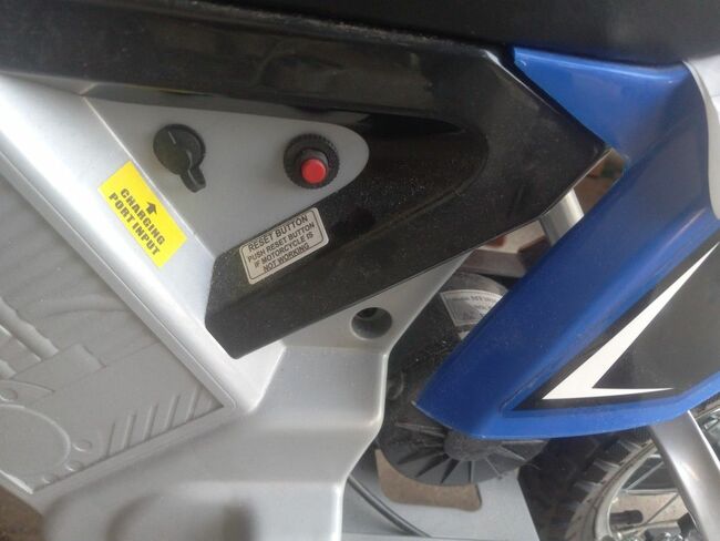 Hyper HPR 350 Dirt Bike 24-volt Electric Motorcycle-Blue