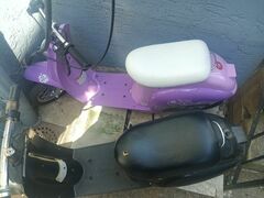 Boy's And Girls Razor Electric Scooter