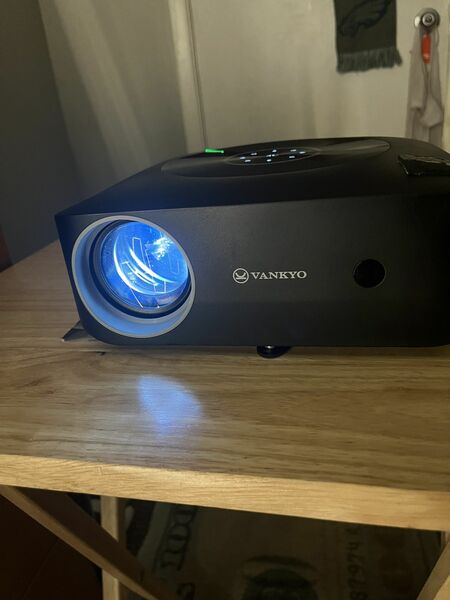 VANKYO Leisure E30WT Native 1080P Full HD Video Projector
