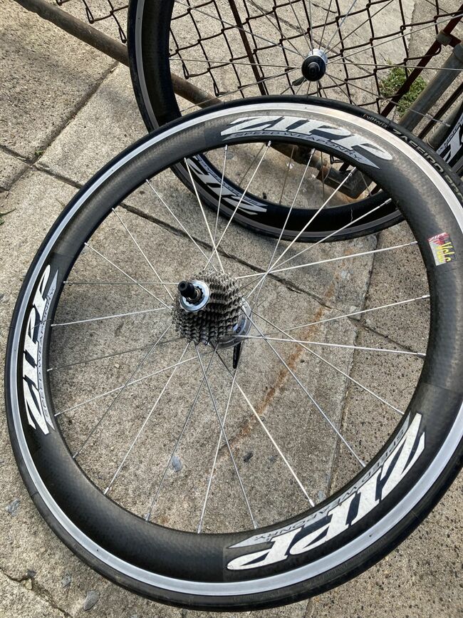 Zipp 404 carbon wheels