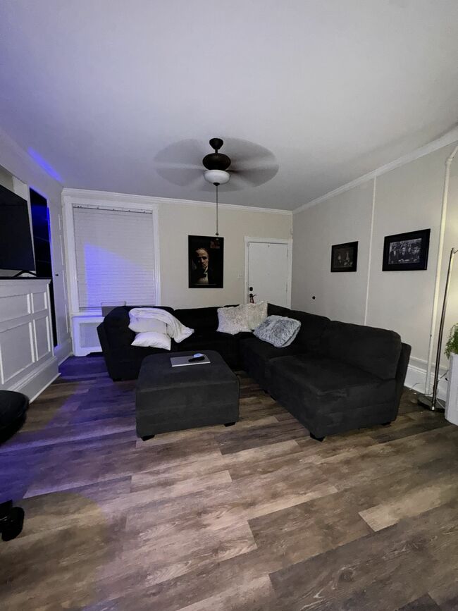 6 Piece Modular Sectional & Ottoman - Discounted