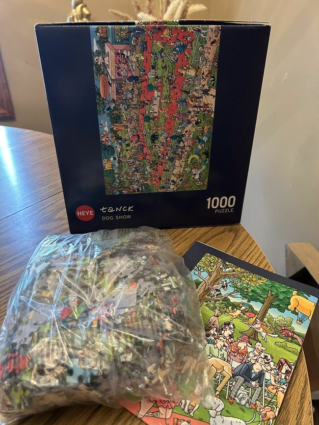 Heye Tanck Dog Show 1000 piece puzzle - preowned good condition - triangle box