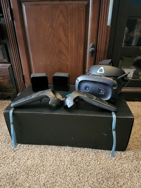 Htc Vive Cosmos Vr Headset