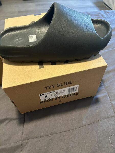 Yeezy Slides