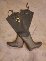 Red Head Hip Waders
