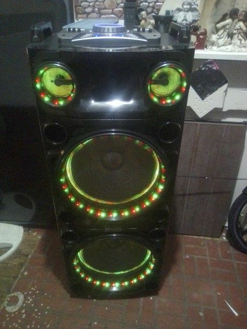 Iq Speaker