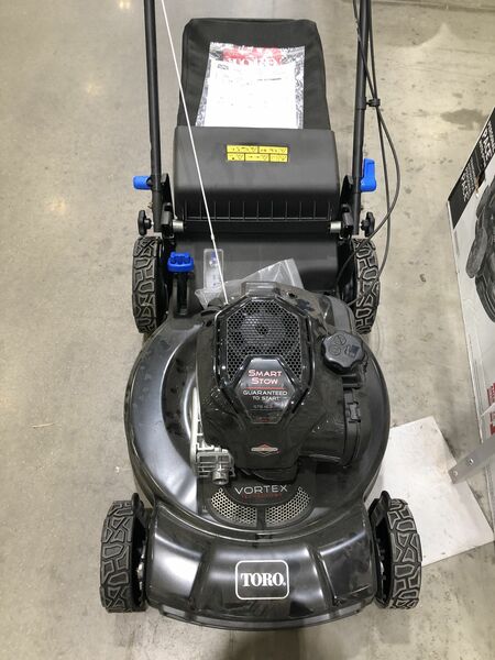 Never Used TORO 22 Inch Recycler Lawn Mower 549$ New