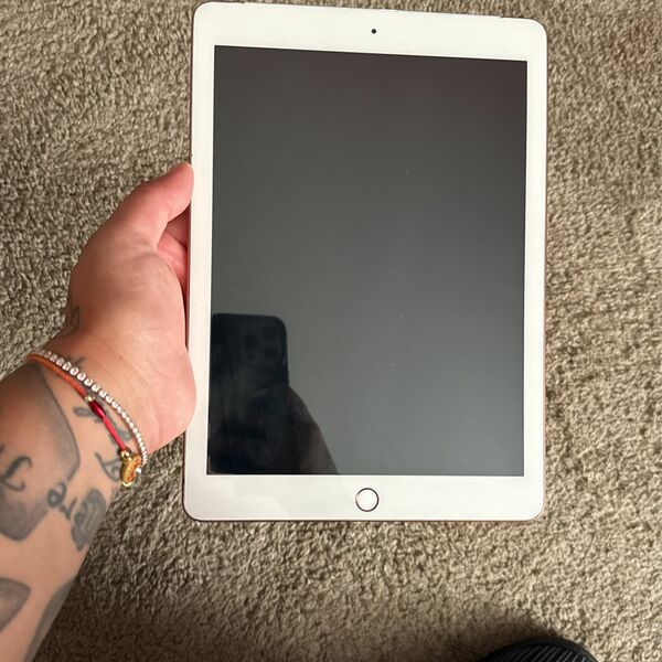 iPad 6th Gen