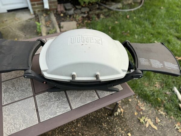 Weber Table Top Camping Tailgating Grill Propane