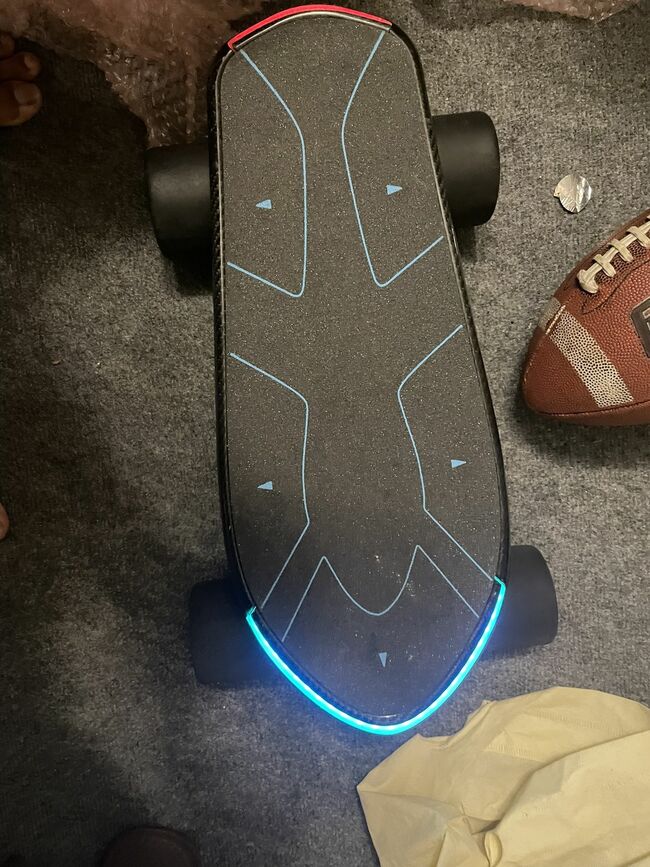 Electric AI Skateboard