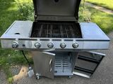 Newer charbroil 4 Burner With Side Burner Propane