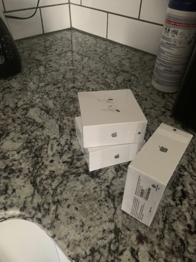 80 AirPods Pro’s 2nd Generation