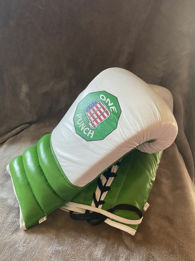 Boxing gloves 18oz Tie ups