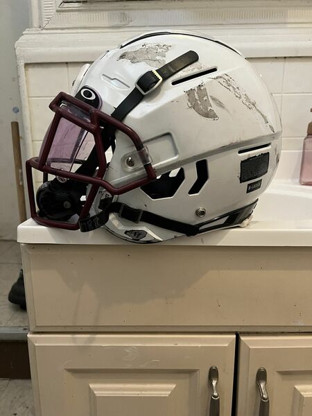 Schutt F7 Football Helmet
