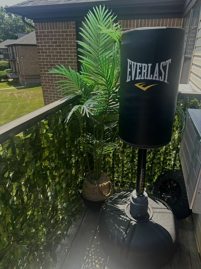 Everlast OmniFlex Dodging Punching Bag