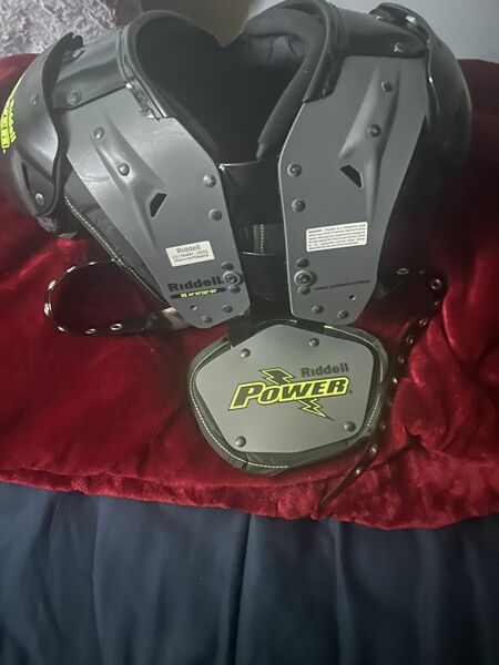 shoulder pads riddle power amp