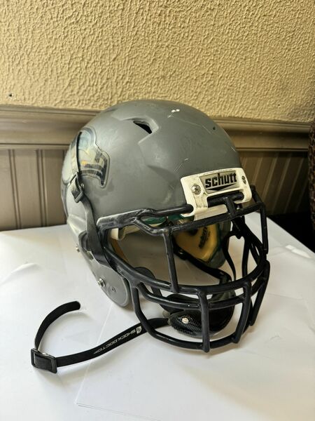 2011 Schutt 25 Football Helmet riddell large