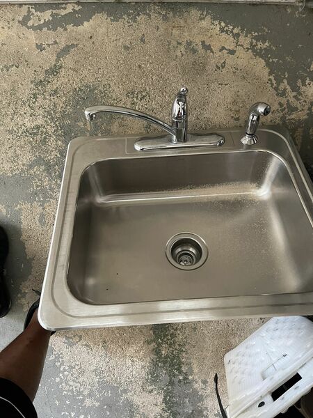 Kitchen Sink With Faucet