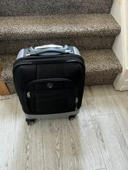 Travelers Club 20 In Spinner Suitcase