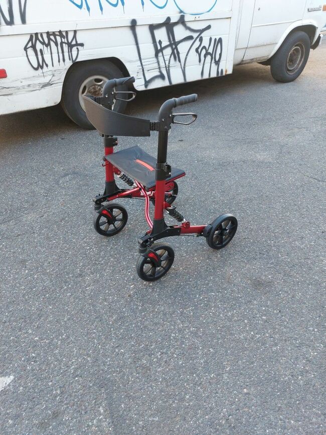 WALK MATE Rollator Walker