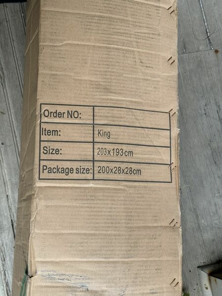 KING Mattress 12" Medium Pocket Spring Hybrid CertiPUR-US Certified Foam White Full Box Not Open Yet Still In Delivery Box Easy For Pick Up