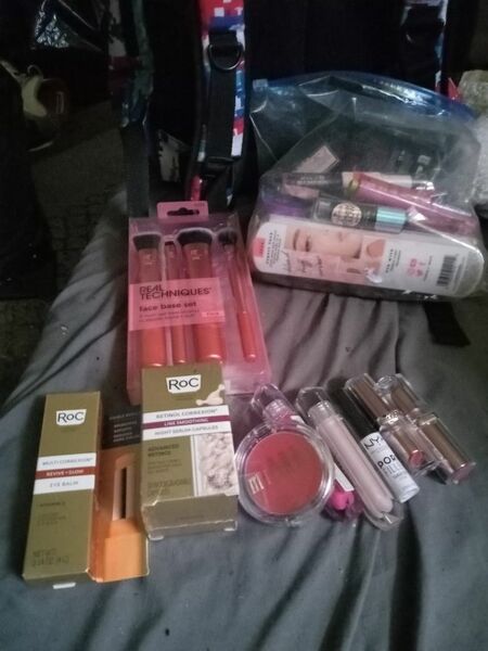 Make Up And Face Serums