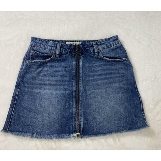 WE THE FREE Women's Size 28 Distressed Denim Frayed Hem Zip It Up Mini Skirt