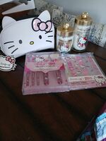 BRAND NEW HELLO KITTY Make Up ACCESSORIES