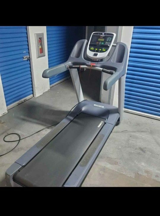 Precor 811 Treadmill Local Delivery Available