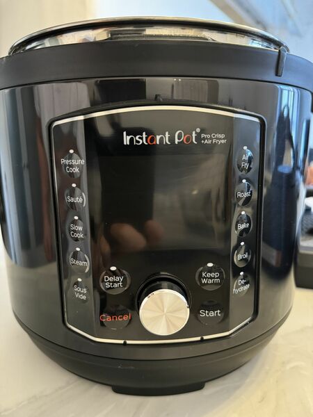 Instant Pot 8 Quart11 In 1 Function $130 OBO
