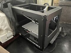 Makerbot 3D Printer With 3 Rolls Of Filament