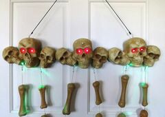 Gemmy Halloween DOORWAY TO DOOM Skeleton Skull Light Howl Rattle WORKS w/Box