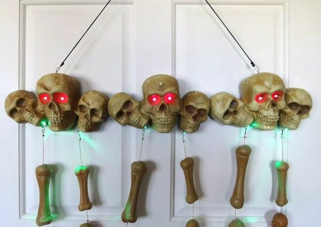 Gemmy Halloween DOORWAY TO DOOM Skeleton Skull Light Howl Rattle WORKS w/Box