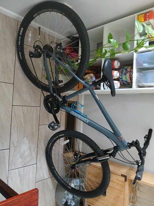 Diamondback Hatch 2 Hardtail 29" Mountain Bike