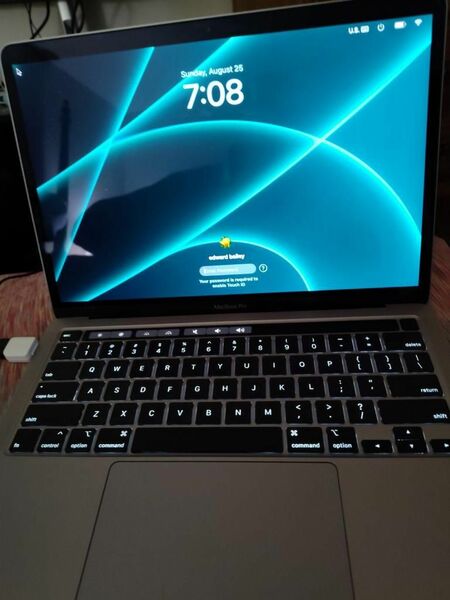 Macbook pro 2020 13’3inch