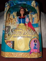 1992 Walt Disney Snow White W Changing Dress And Mini Book New Unopened Box