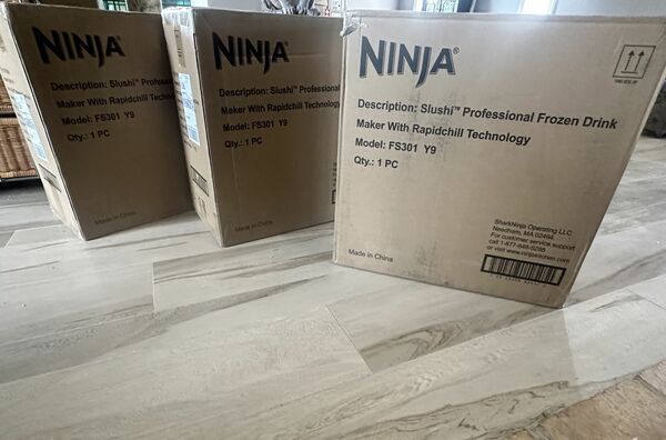 Ninja SLUSHi Pro Frozen Drink Maker FS301