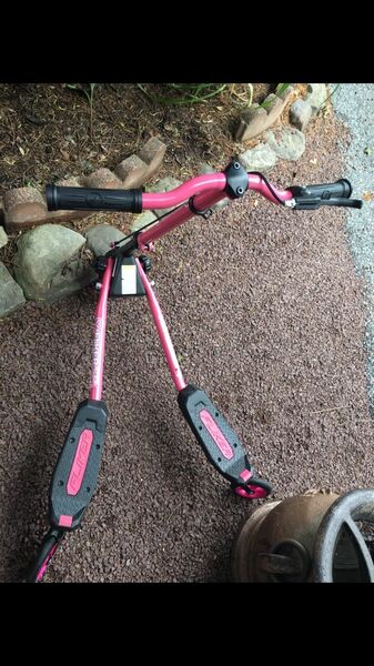 Y Flicker Standing Scooters