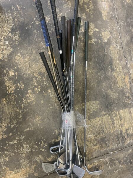 12 Golf Clubs