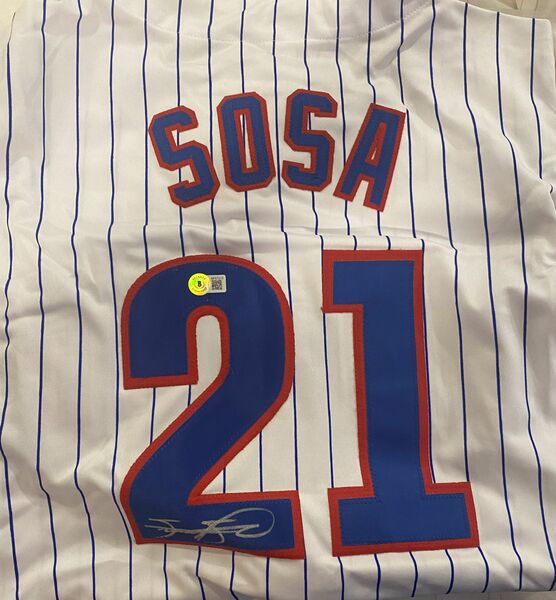 Sammy Sosa Signed Jersey Beckett Authentication