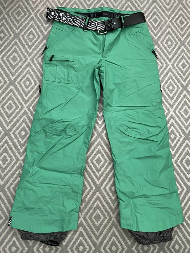 Lot of Snow Pants - Ski / Snowboarding, Men’s Medium
