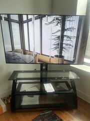 65 Inc Roku Onn tv With Tv Stand
