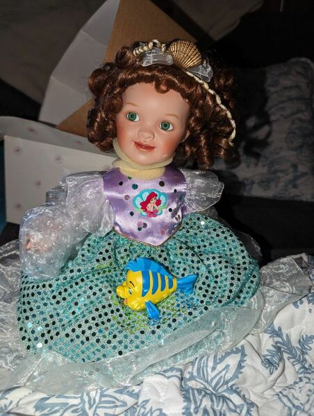 Ashton Drake Galleries Disney Ariel In Box