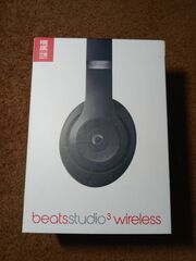 Beats Studio 3 Wireless Over Ear Headphones Used w/ Box