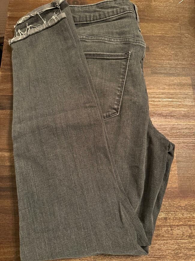 universal thread jeans (2 pairs)